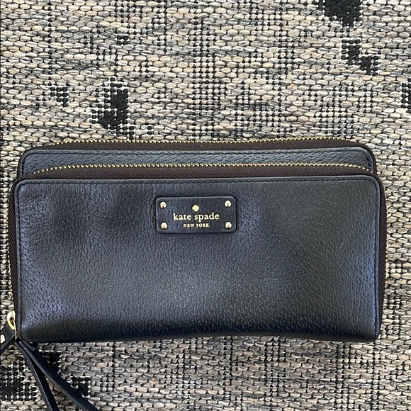 Rare Kate Spade Wristlet - Picture 2 of 9